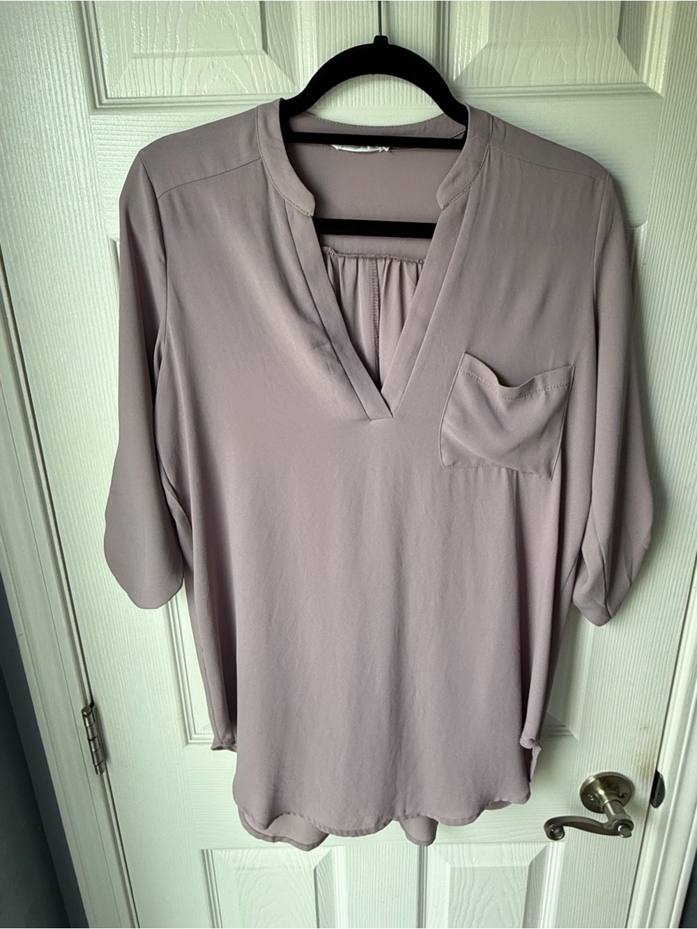 Women’s Lightweight V-Neck Blouse in Dusty Mauve size S